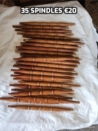 32 Mini Spindles (25022)