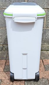 Large food container