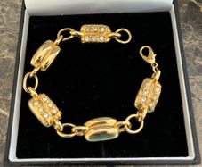 Gold tone bracelet