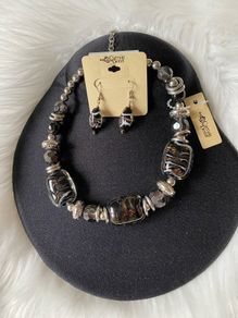 Brand New Jewellery | Carraig Donn Necklace & Earring Set