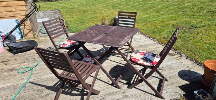Outside Table and chairs