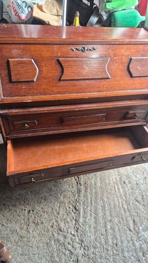 vintage bureau for upcycling