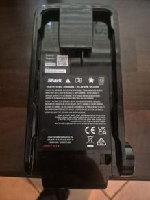 Shark vacuum charger with 3 batteries