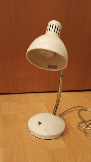 Vintage-style white gooseneck desk lamp with a chrome flexible arm  white