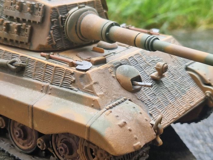 Unimax Forces of Valor 1:32 German King Tiger Tank