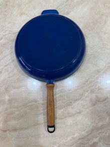 Blue enamelled cast iron pan, 28 cm