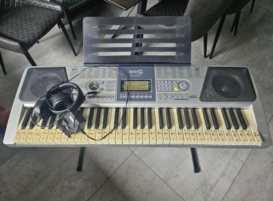 electronic keyboard