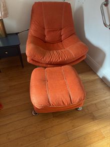 lounge chairs