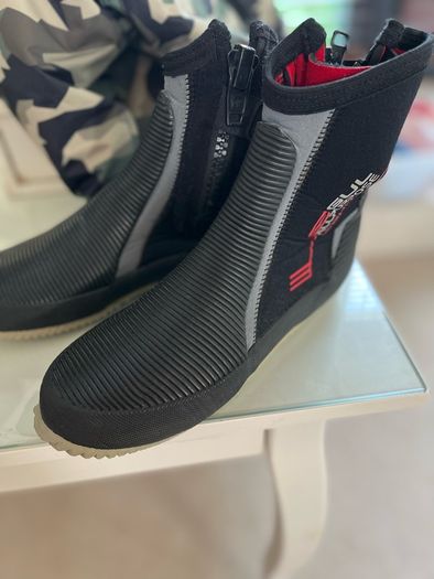 wet suit boots