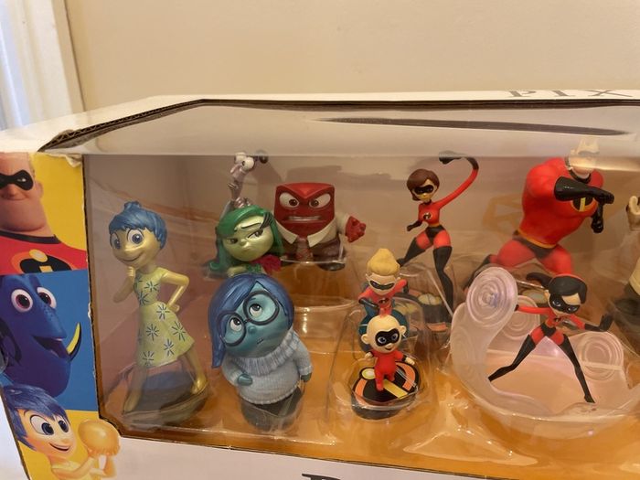 Disney Pixar Mega Figurine Set