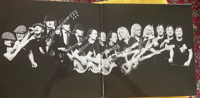 AC/DC Power Up. Original limited edition first release vinyl album in mint condition . Come with original inner picture sleeve. The gatefold opens up 4 ways to make a hard cardboard poster. A bargain at 30 euros m