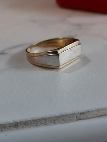 9ct white and yellow gold ring hallmarked 375 size 9