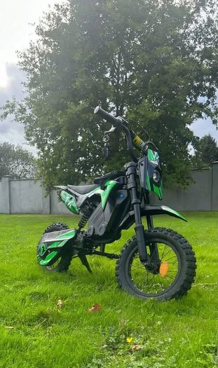 A14 kids electric dirtbike-perfect condition