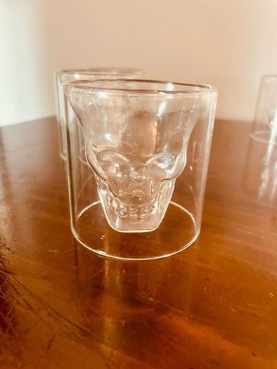 Skulls Glass Decanter Bottle with 6 shot glasses
