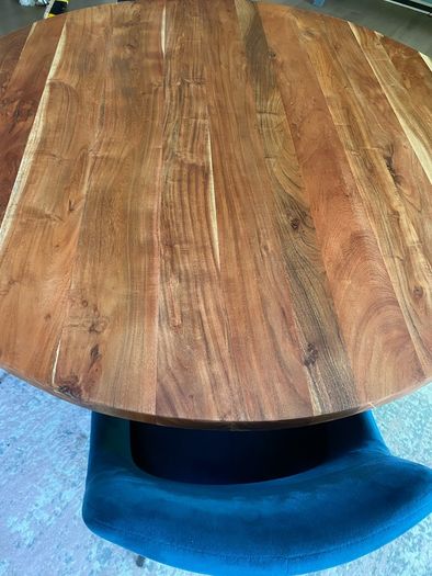 Solid 120cm round Acacia Dining Table & 4 Velvet Chairs.