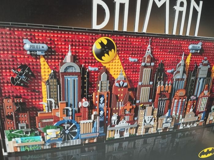 LEGO Batman Gotham City Skyline 76271