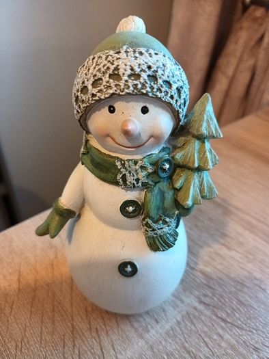 Carraig Donn christmas figure