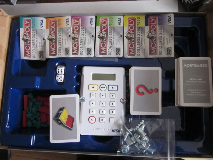 Monopoly Here and Now Electronic Banking Board Game London Edition