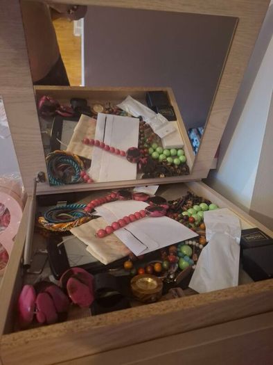 IKEA MALM 6 Drawer Chest with Jewellery Storage & Mirror