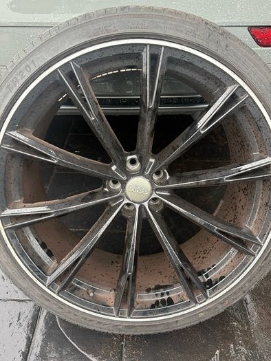 22 Inch Alloys