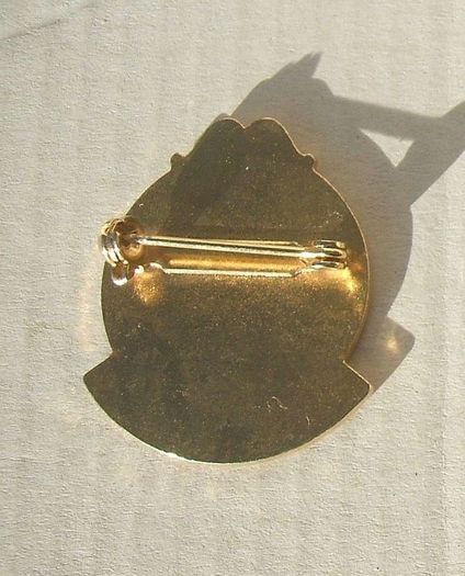 Dunlaoghaire Bowling Club (Dublin) - membership badge (c.1980's)