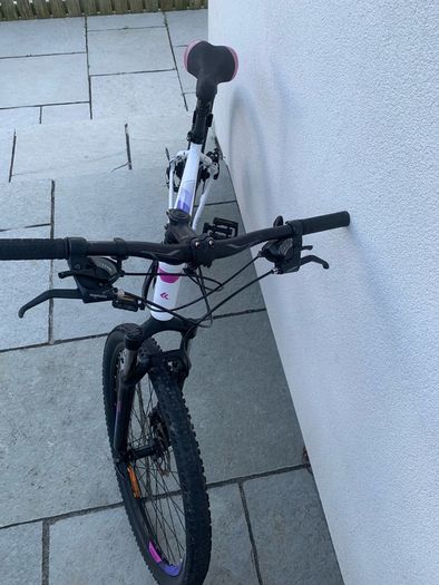 Woman's 27:5 inch bike