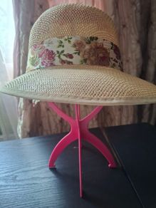 stand for hats