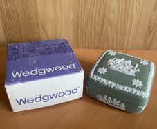 Vintage Wedgwood Jasperware Lidded Box
