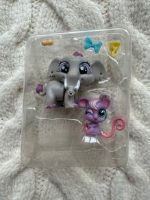 Littlest Pet Shop Fletcher von Trunk elephant #3816 & Teensie Fromage #3817 new Damaged Box Please look at the pictures