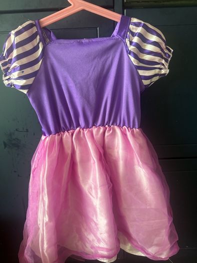 Rapunzel girl dress
