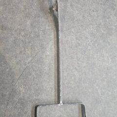 Manhole cover lifter