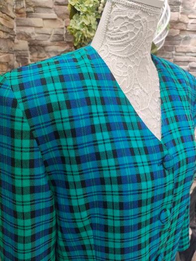Green and Blue tartan plaid Blazer made in Ireland size 16