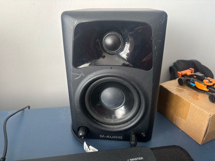 Pioneer DDJ FLX-4, Speakers & Headphone Starter Kit