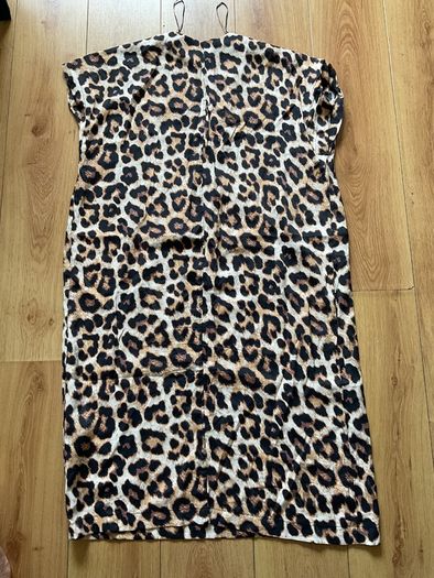 Beautiful H&M Dress Size M Brand New
