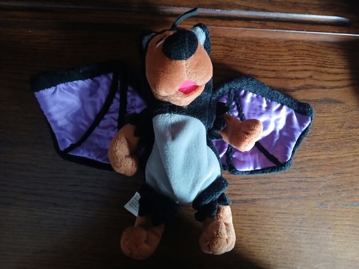 Vintage Warner Bros Studio Store Exclusive Halloween Scooby Doo as Bat Beanie Soft Toy