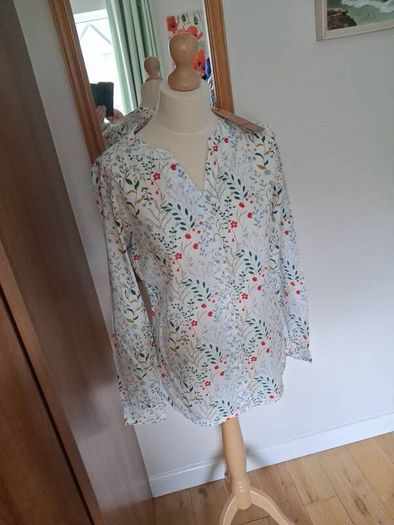 Brakeburn Top/Shirt New Size 12