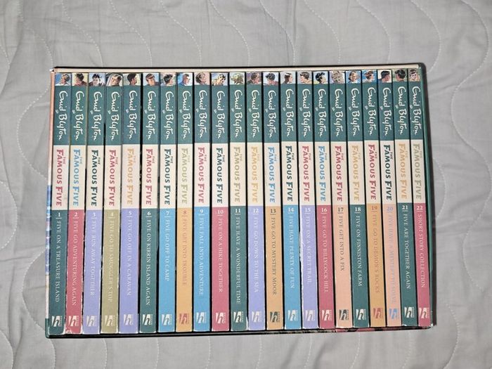 Famous Five Book Collection
