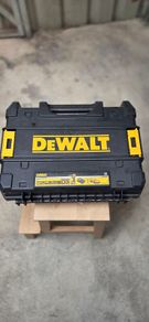 DeWALT DCD796P2 Cordless Drill