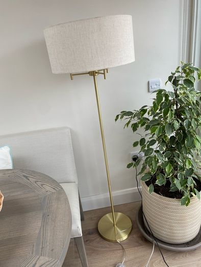 Standard floor lamp