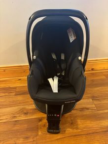 Maxi Cosi baby car seat