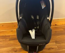 Maxi Cosi baby car seat