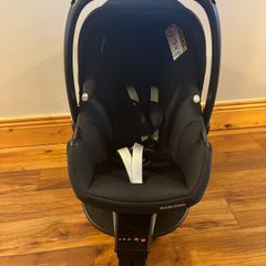 Maxi Cosi baby car seat