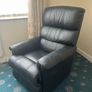Black leather lazy boy Image 3
