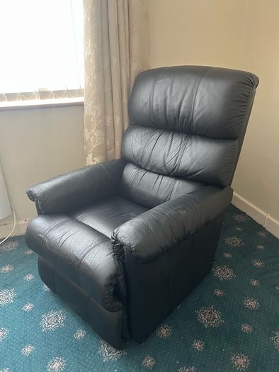 Black leather lazy boy