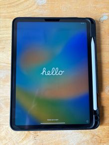 iPad Pro 11" 2nd Gen 512GB | Apple Pencil | Case