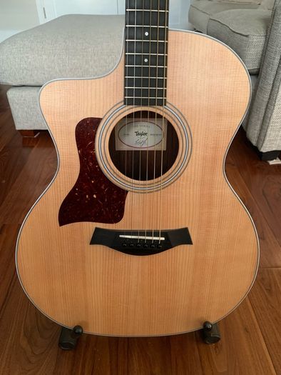 Taylor 214ce left handed acoustic/electric guitar