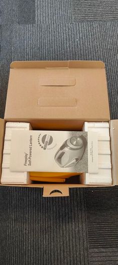 Freeplay Self Powered Hand Crank Energy Emergency Lantern Generator BAYGEN