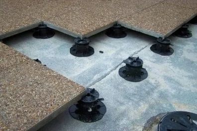 Adjustable Pedestal Supports for Vented Terraces, patio pavers, 150 - 230 mm