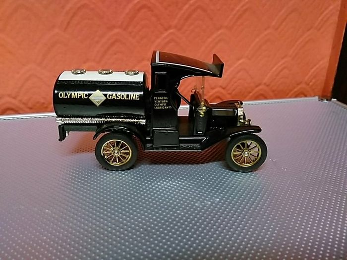 Corgi classics