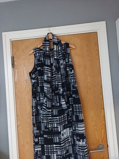 Navy Dress & Scarf.     S.14.  NEW  - No Tag.